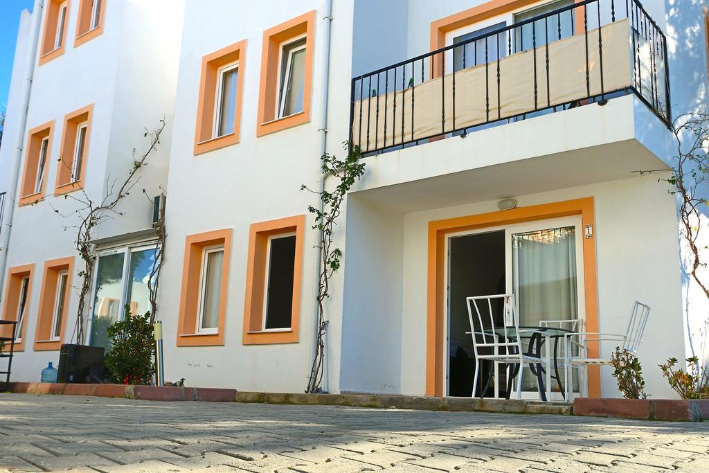 Rose Aparthotel 3*