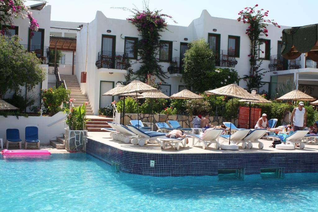 Bronze Hotel 2*