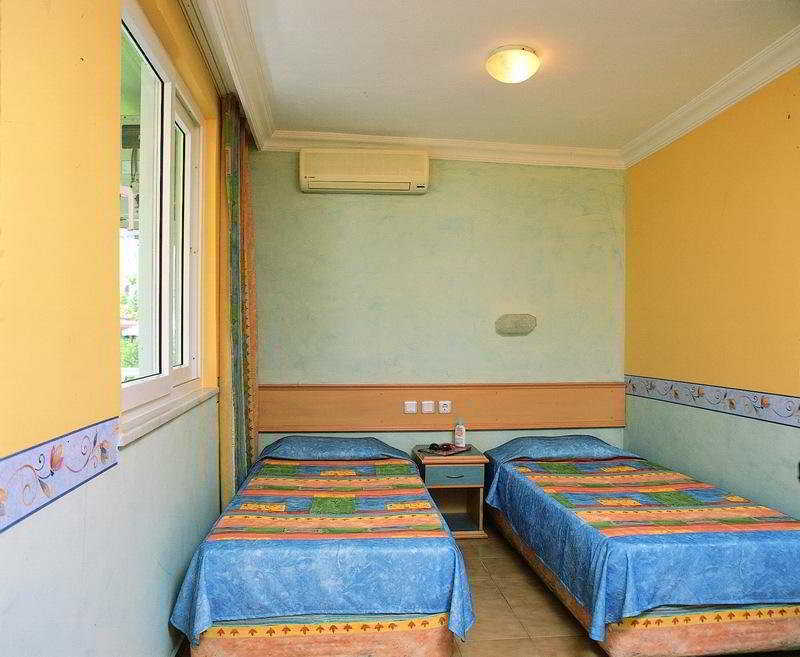 Selen Aparthotel 2*