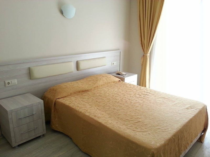 Grand Emir & 3*