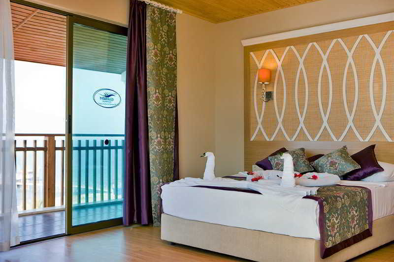 Club Dem & Resort 4*
