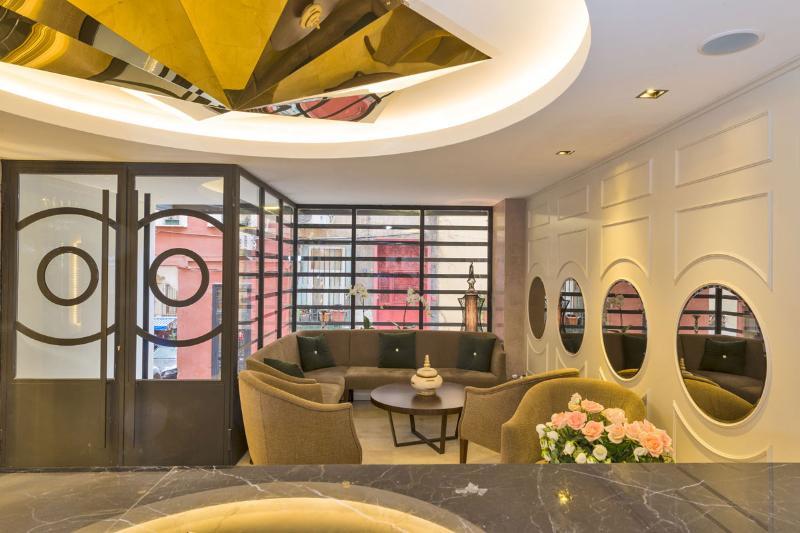 Orka Taksim & 4*