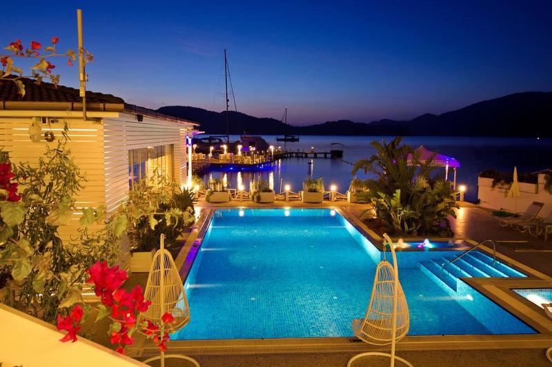 Poseidon Boutique And Yacht Club Selimiye