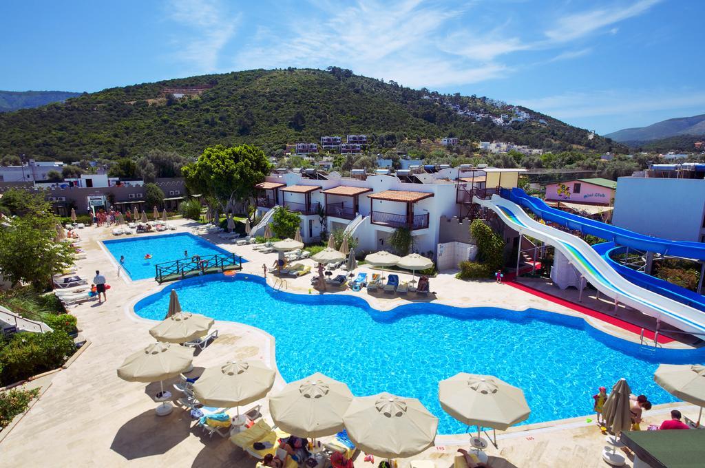 Izer Club Resort Torba