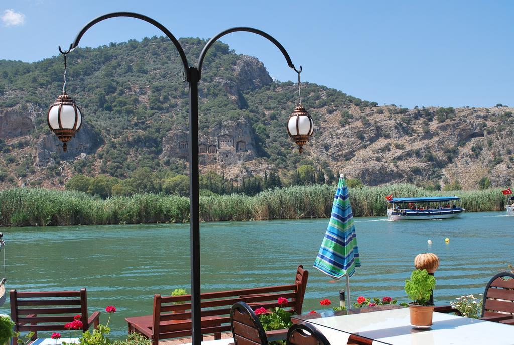 Hotel Myra 3*