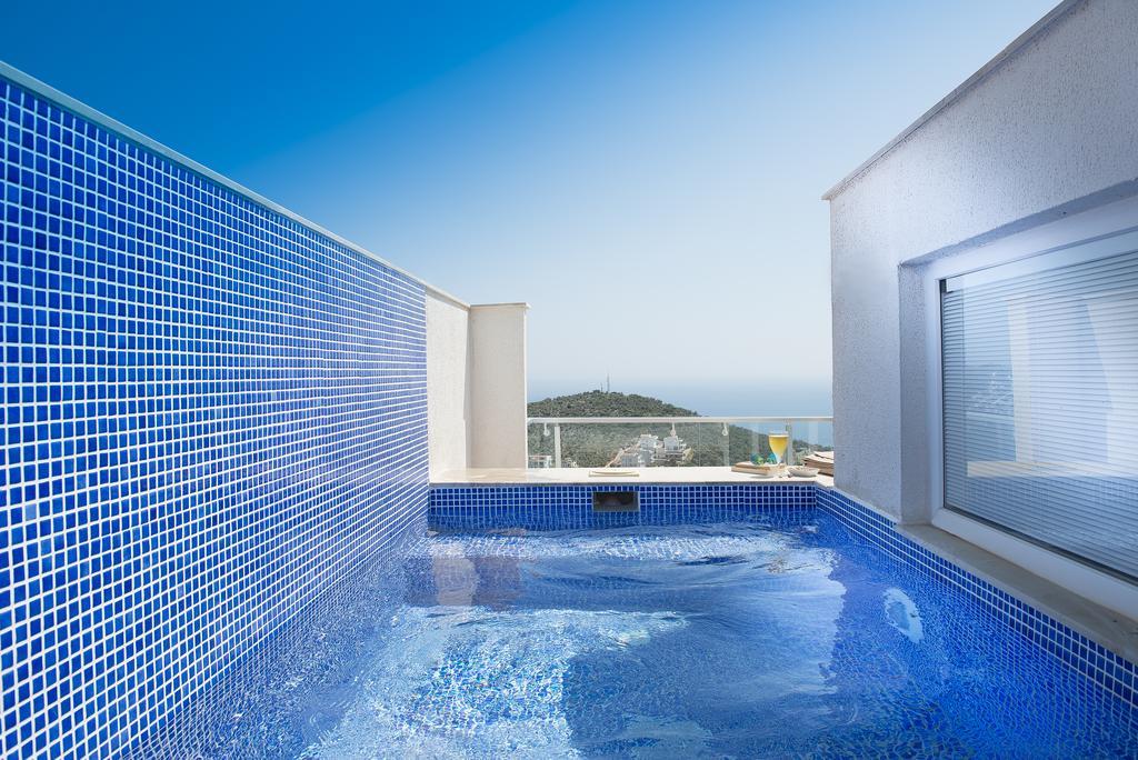 Azure Heights No5 Apartment *