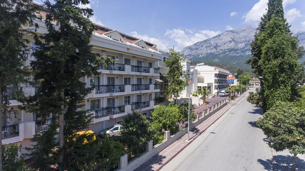 Dream Hotel 4*