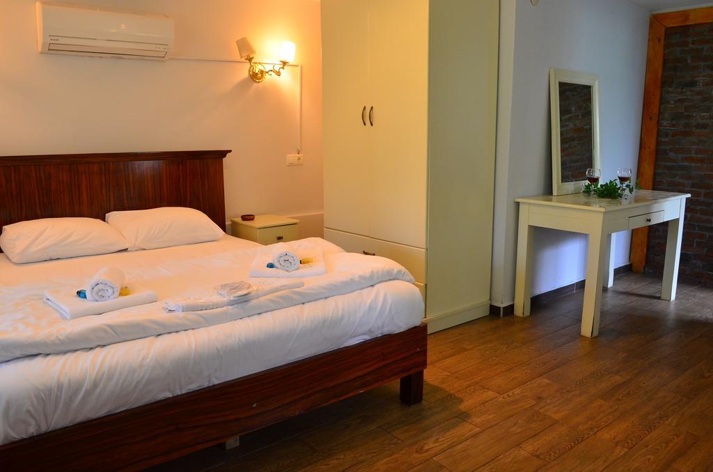 Vira Creek House Bed & Breakfast 3*