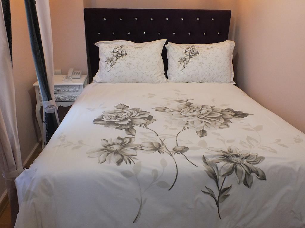 Yesim Suites Bed & Breakfast