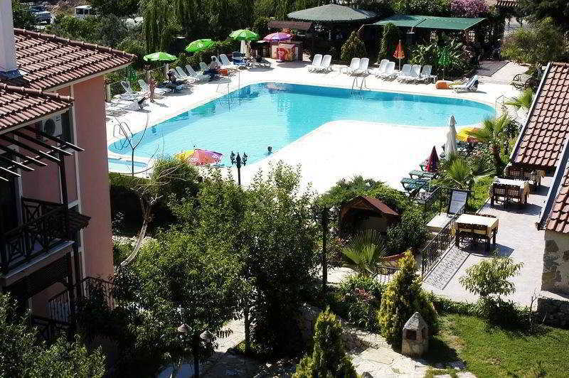 Club Pink Palace Hotel Oludeniz