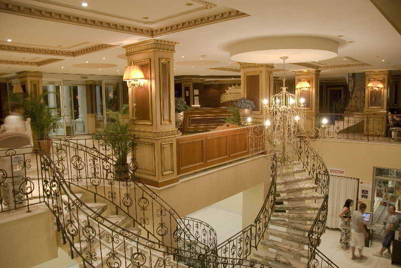 Grand Newport 4*