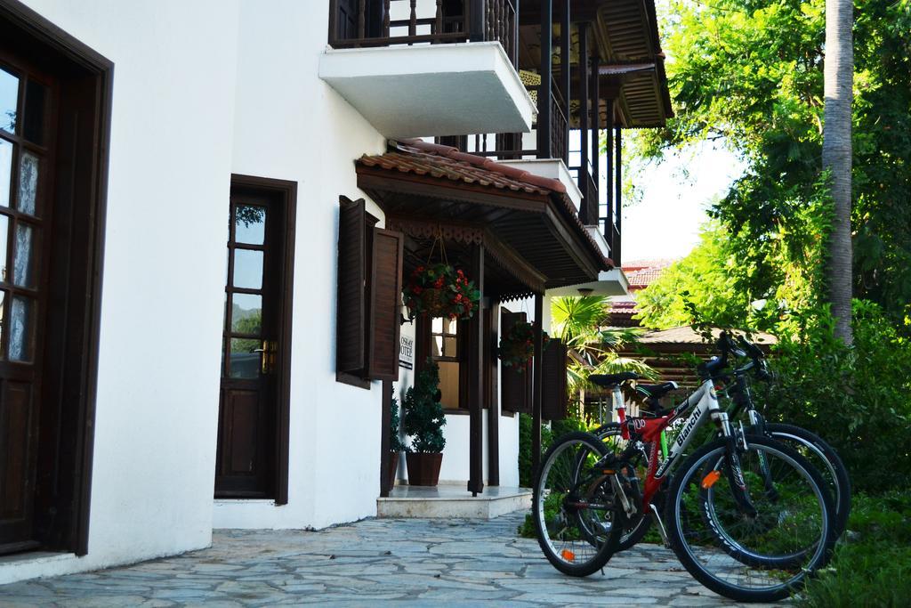 Oskay Hotel