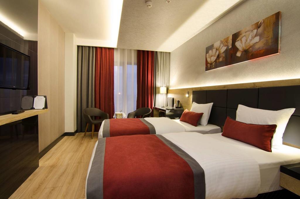 Ramada Encore By Wyndham Hotel 3*