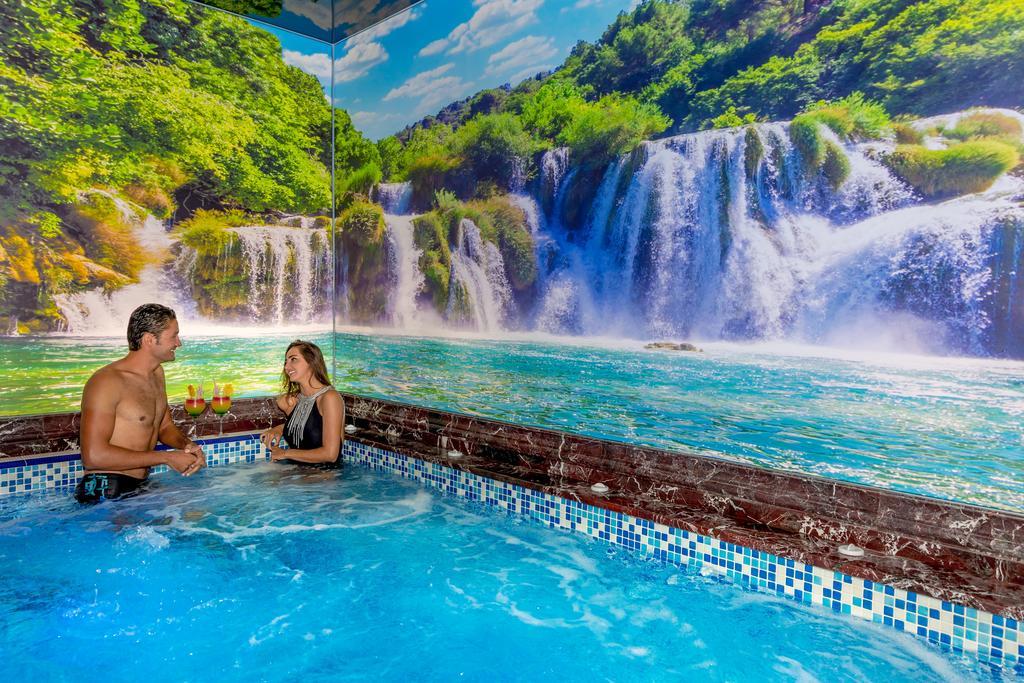 Elif Hanim & Hotel Akyaka (Mugla)