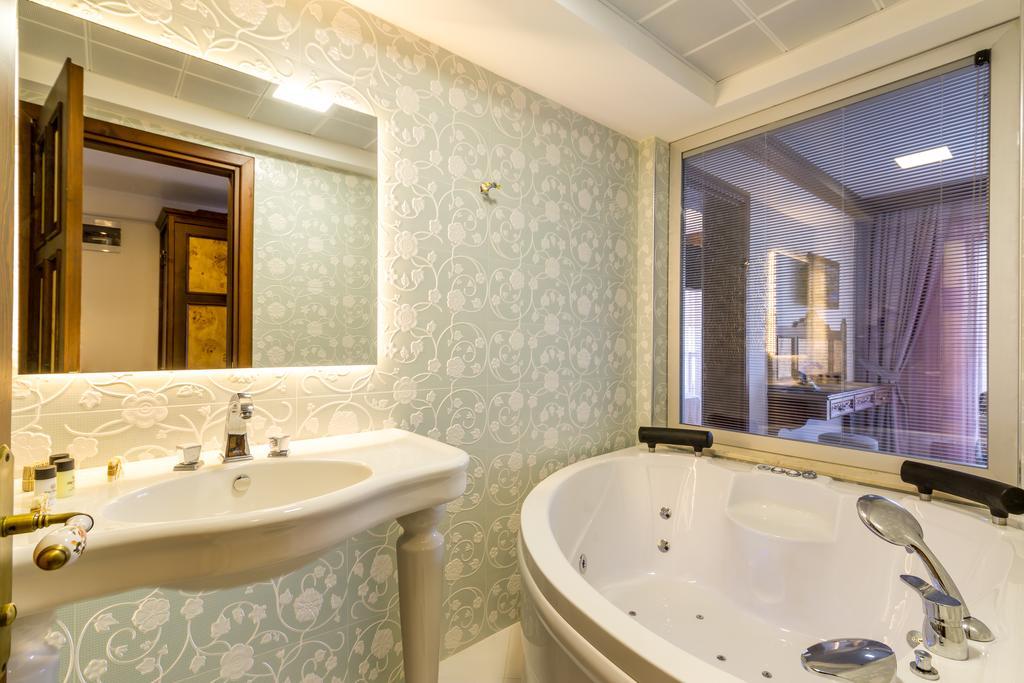 Elif Hanim & Hotel Akyaka (Mugla)