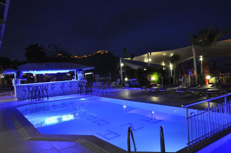 Azak Hotel