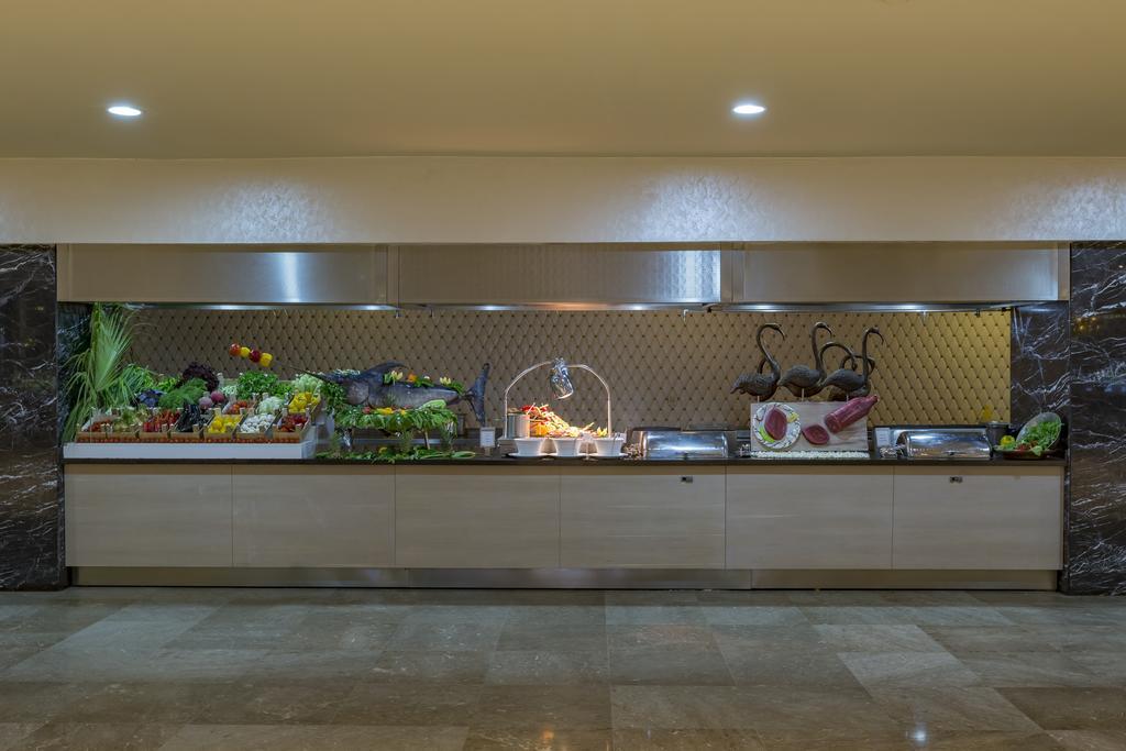 Royal Alhambra Palace Resort 5*