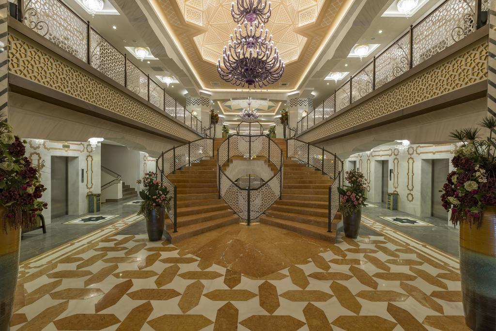 Royal Taj Mahal 5*