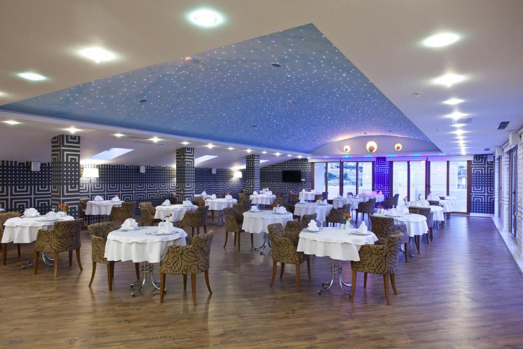 Hotel Mercia & 4*