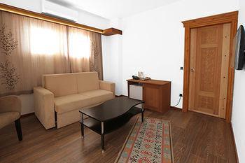 Azmakhan Hotel
