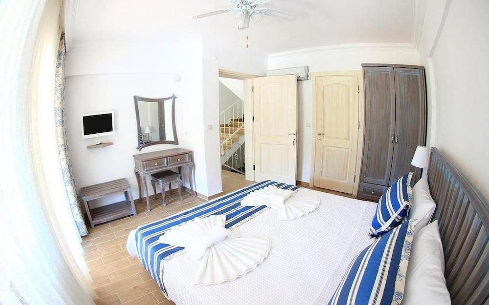 Mavi Deniz Guest house *