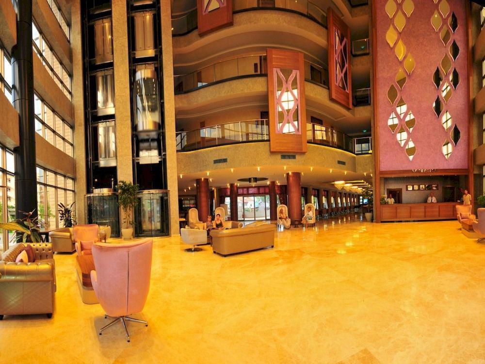 Hotel Golden Rock Beach