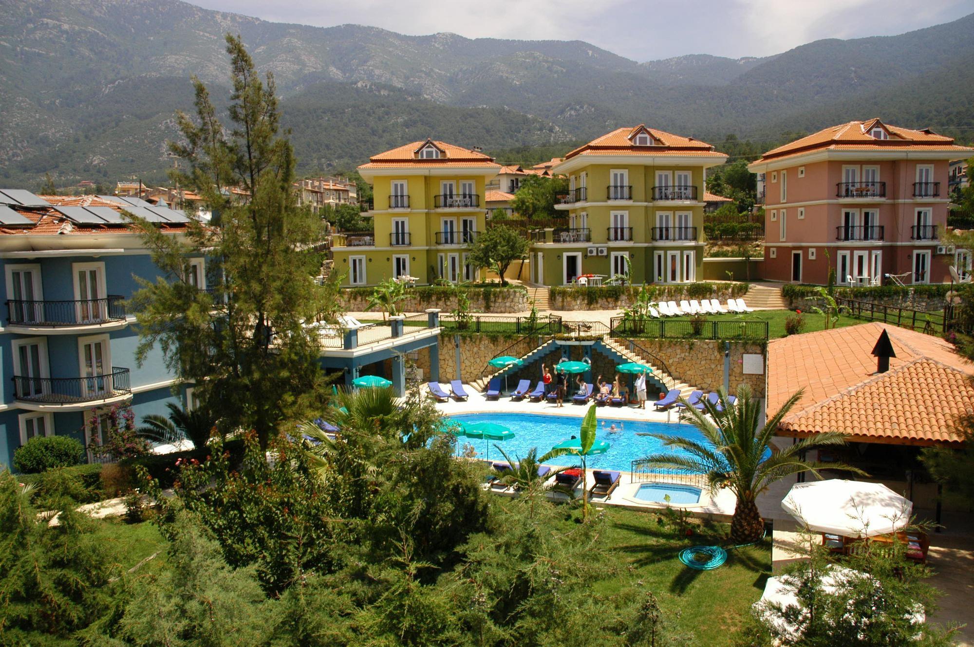 Apartment Antas Deluxe Aparts *