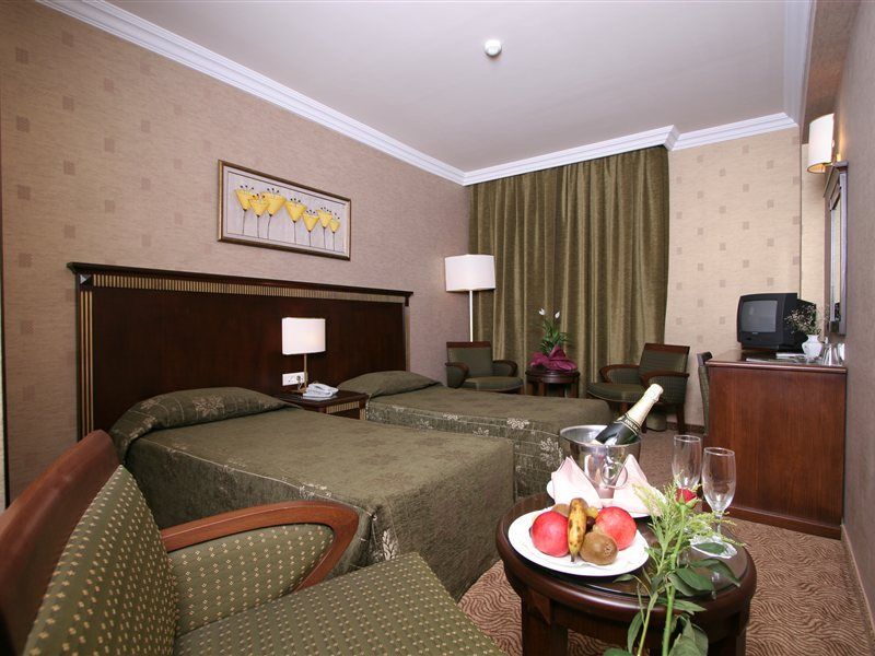 Oran 4*