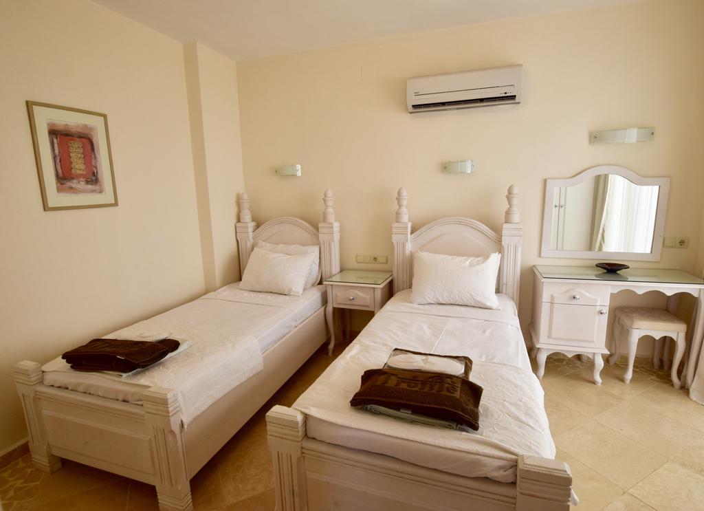 Apartment Asfiya Retreat - Apartment Violet With Private Pool