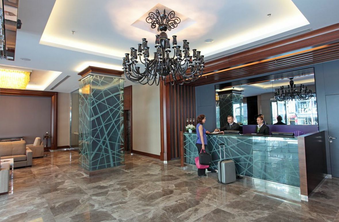 Dora Hotel 4*
