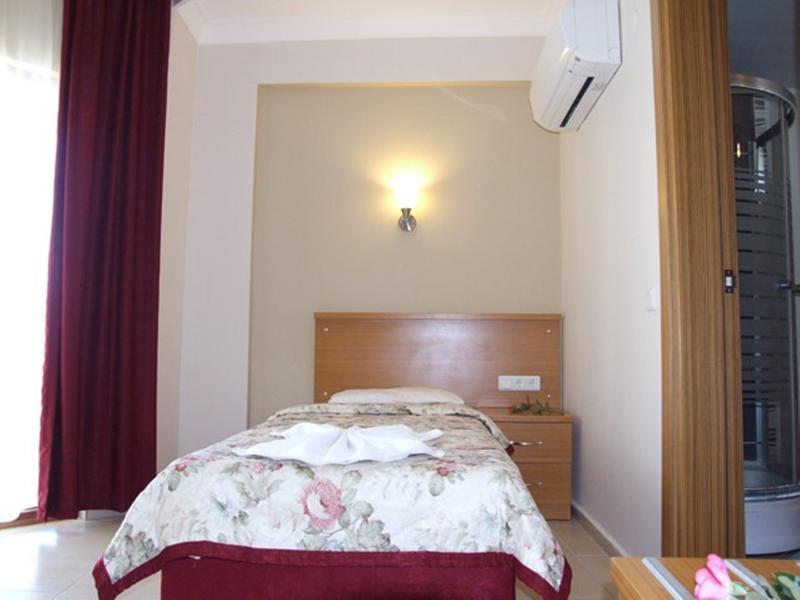 Leytur Hotel 3*