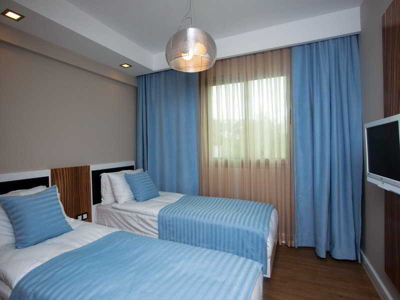 Voyage Hotel