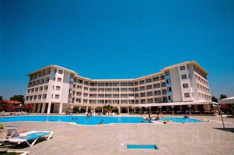 Le Monde & 4* Dikili