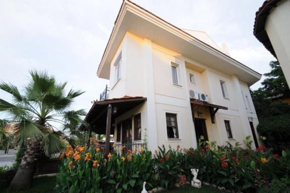 Caretta Apartment *