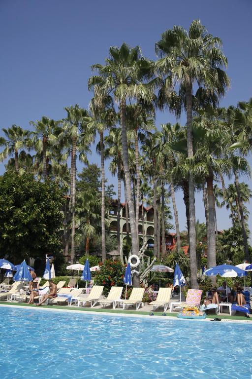 Hotel Club Tropical
