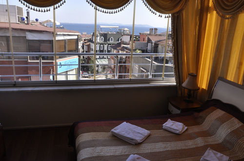 Hotel Eski 3*