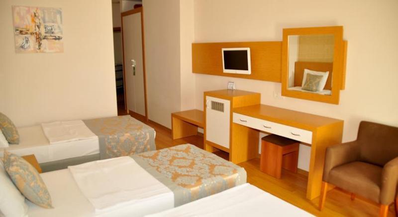 Blue Fish Hotel 4*