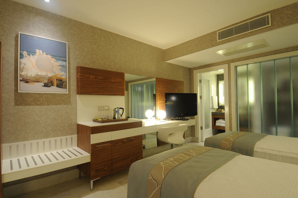 Hotel Gold Island 5*