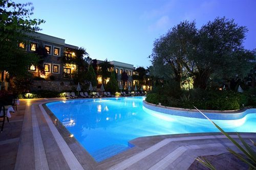 Zeytinada Hotel