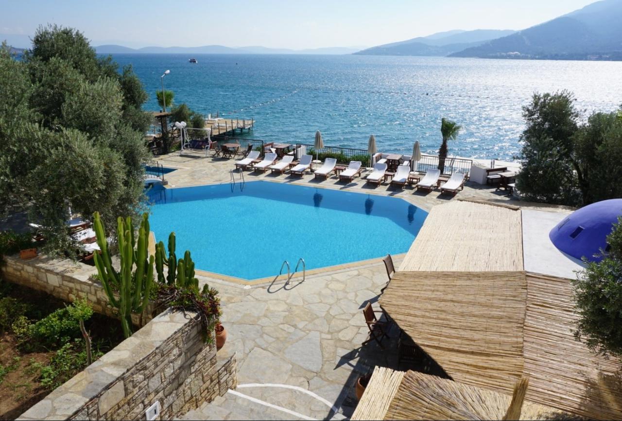 Omar & Hotel Torba