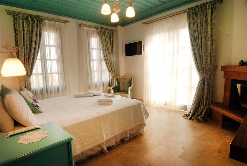 Hotel Cunda Fora 3*