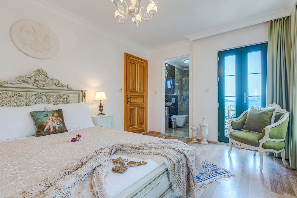 Cunda Esen Homestay *