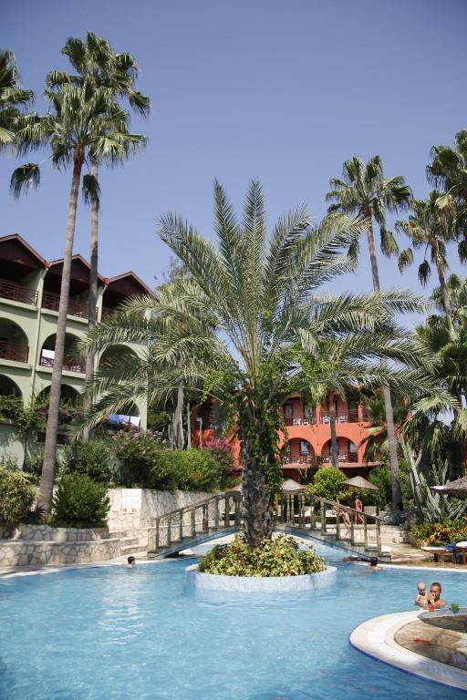 Club Tropical Hotel 3*