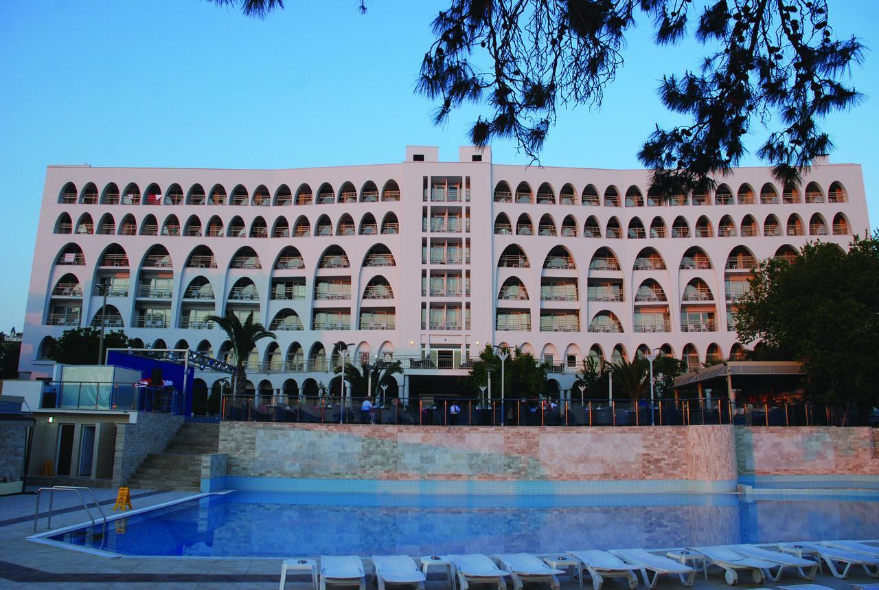 Hotel Goldenday Wings