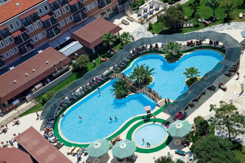 Hotel Club Yali & 5*