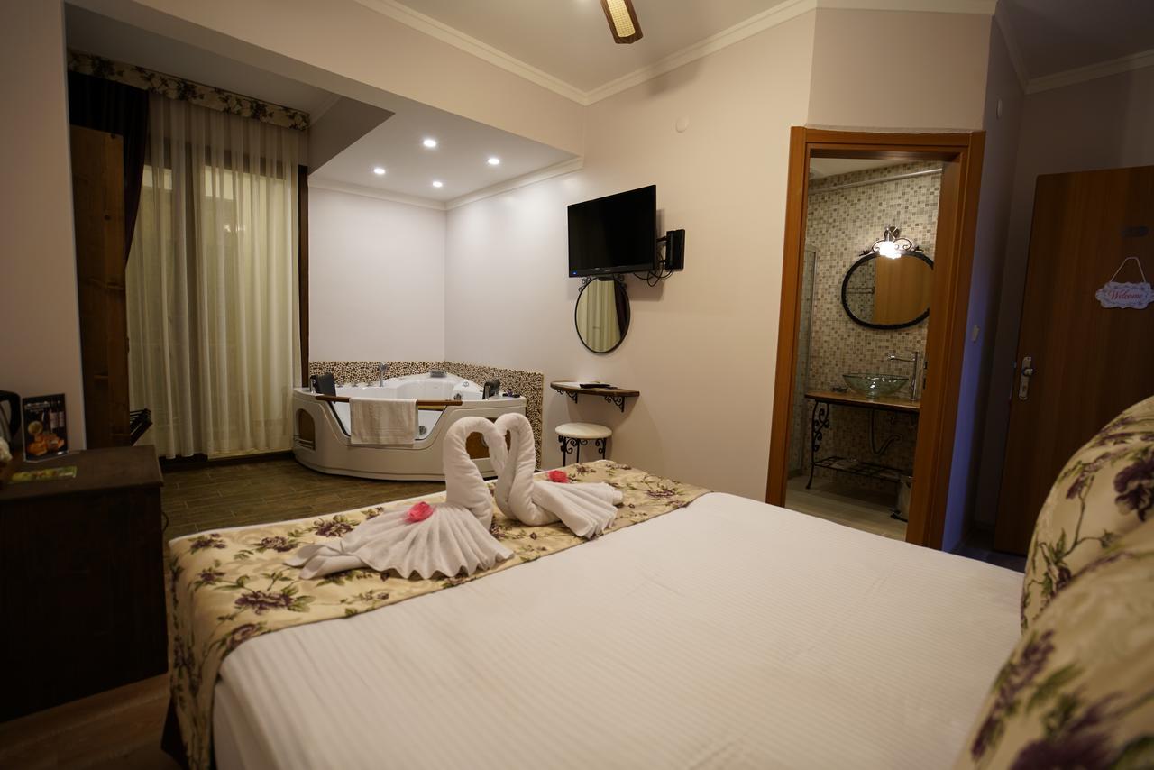 Beyaz Hotel *