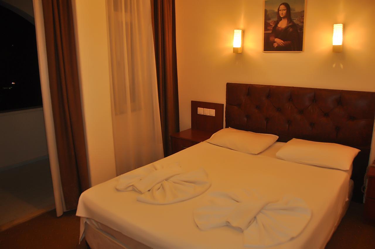 Hotel Korient Mira 3*