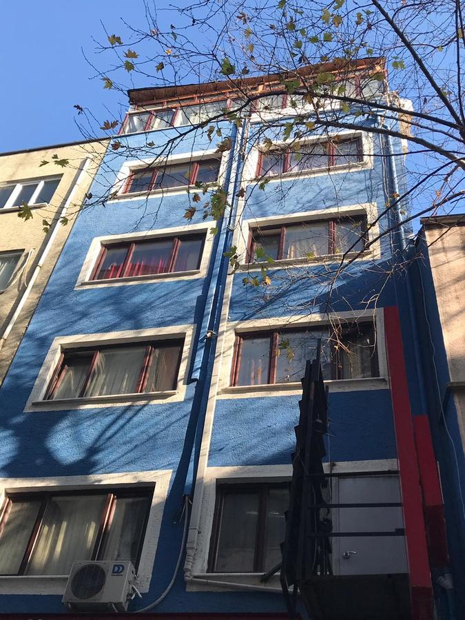 Hotel Artemis Old