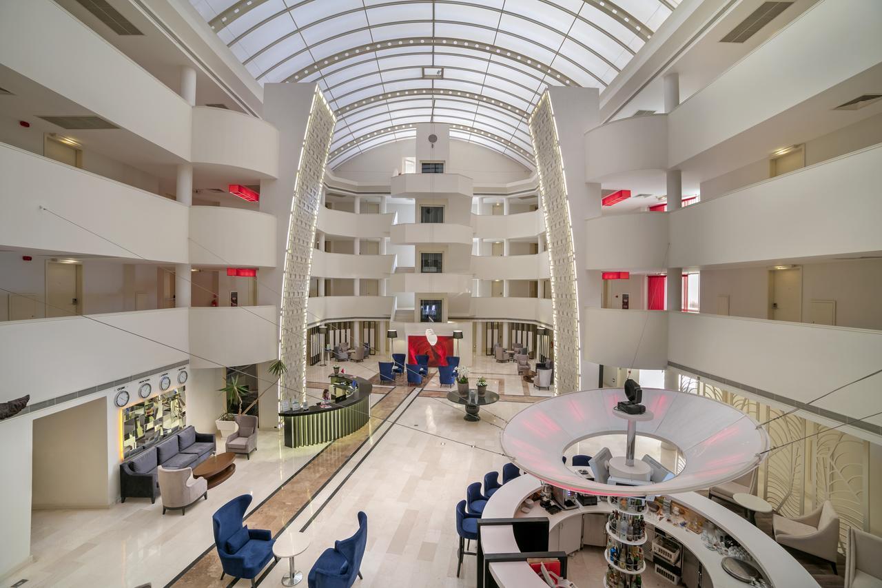 Sisus Hotel 4*