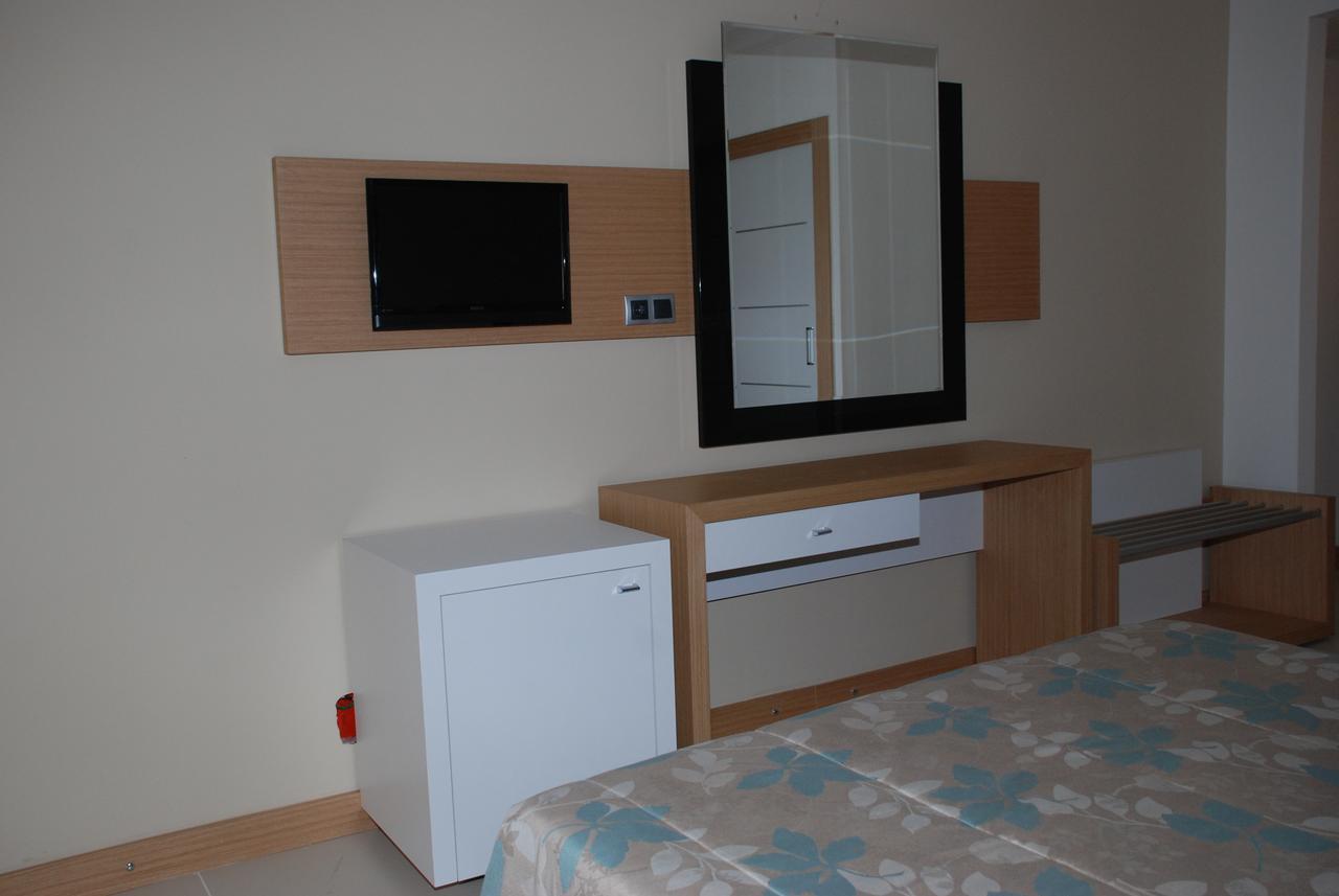 Ephesia 4*
